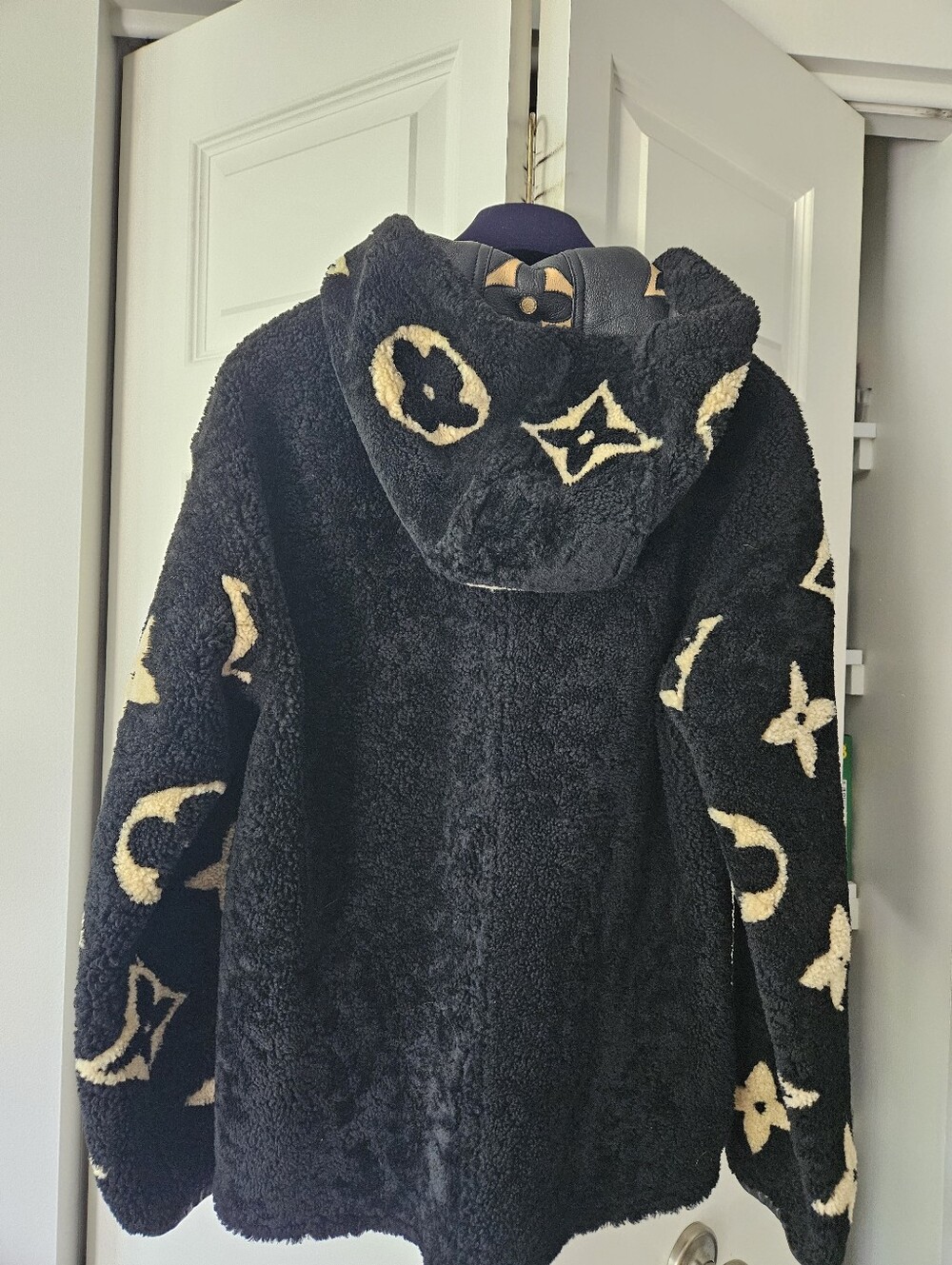 Louis Vuitton Monogram Sherpa and Leather Jacket Unisex - Picture 2 of 12